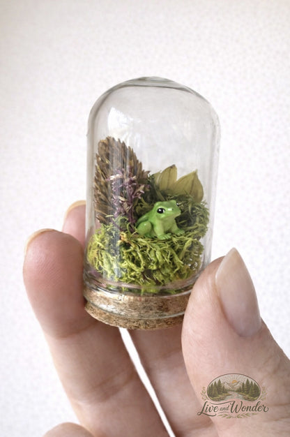 Green Crystal Tree & Frog Companion Premium Bundle